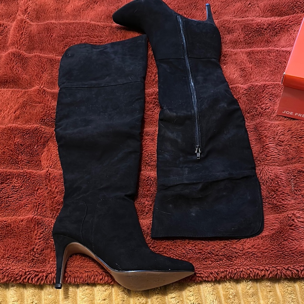 Elegant Black Knee-High Women's Boots